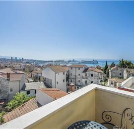 4-5 bedroom villa with Split City and Sea Views sleeps 8-10